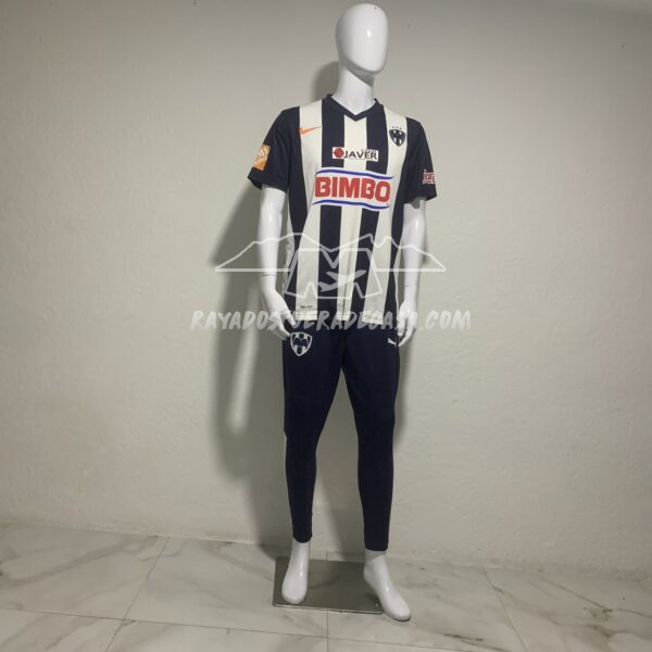 Jersey local temporada 10-11