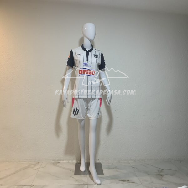 Jersey alternativo temporada 2015 versión aficionado Talla L corte para dama