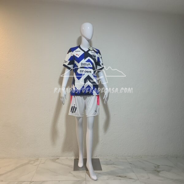 Jersey alternativo temporada 23 versión aficionada Talla M corte para dama