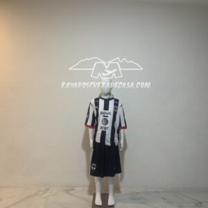 IMG_0610 Conjunto local temporada 19-20 Talla 13-14 años