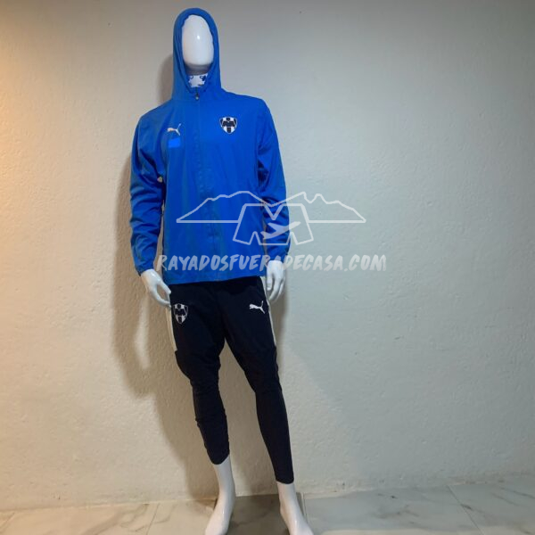 Jacket Raincell temporada 24-25 utilería básicas