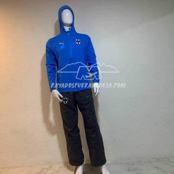 Jacket Raincell temporada 24-25 utilería