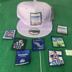 IMG_1369 Gorra lila Rayados con 7 parches intercambiables ajustable unitalla