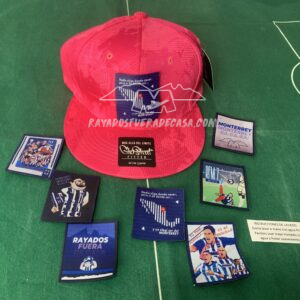 Gorra rosa Rayados con 7 parches intercambiables ajustable unitalla firmada