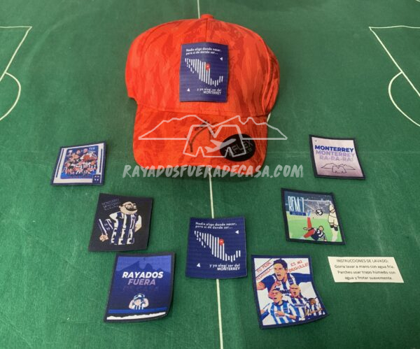 Gorra roja Rayados con 7 parches intercambiables cerrada de resorte talla S-M unitalla firmada