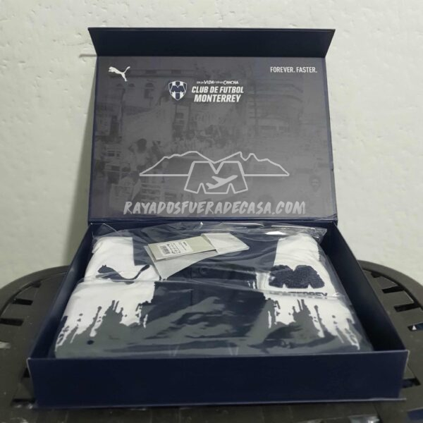 Jersey 80 aniversario temporada 2025 versión aficionado