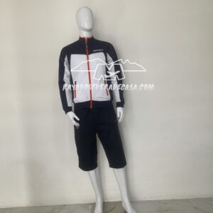 Jacket blanco-azul con vivos rojos