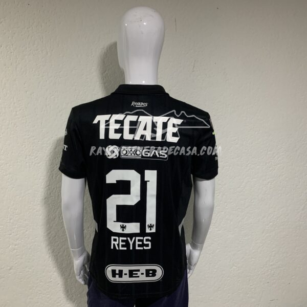 Jersey alternativo temporada 2025 versión jugador utilería Reyes 21