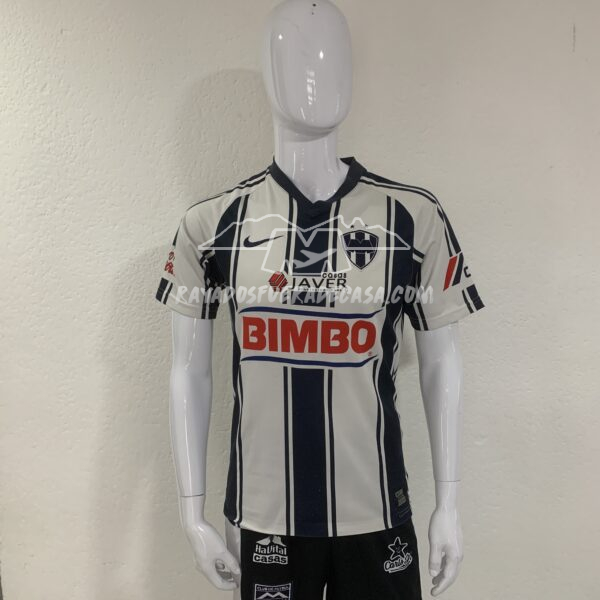Jersey local temporada 08-09