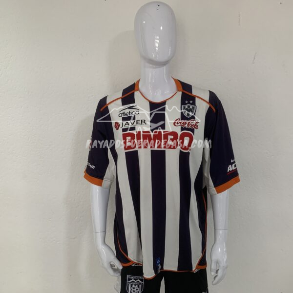 Jersey local temporada 04-05